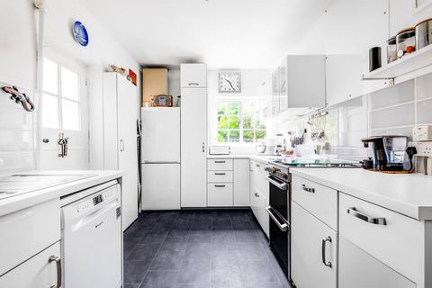 4 bedroom semi-detached house for sale, Tangier Road, Richmond, TW10