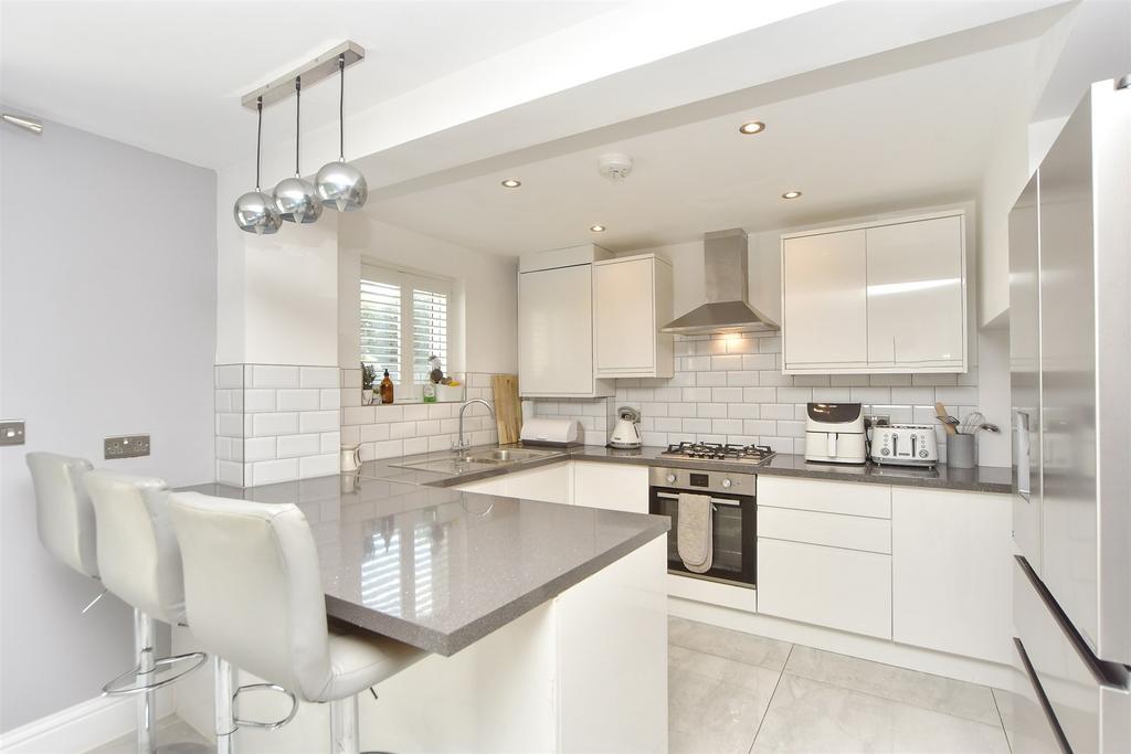 Kitchen/ Living Area