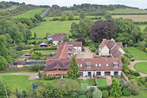 4 bedroom barn conversion for sale, Thruxton Farm Cottages, Cholderton, SP4