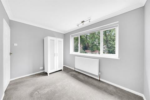 2 bedroom maisonette for sale, Standard Road, Bexleyheath, Kent, DA6