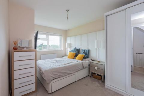 4 bedroom semi-detached house for sale, Sutton Close, Maidenhead SL6
