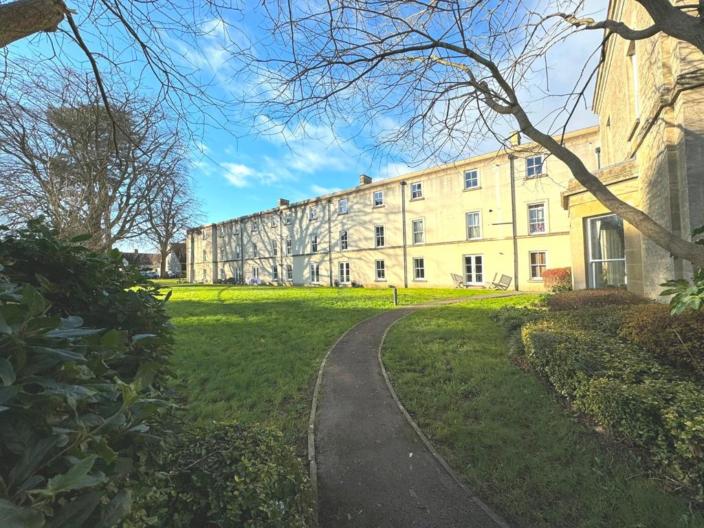 Chesterton Lane, Cirencester... 2 bed apartment for sale £230,000