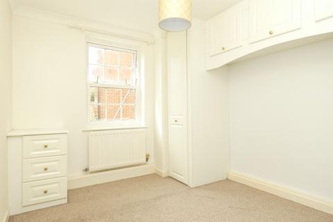 1 bedroom apartment to rent, Station Road West, Canterbury, CT2