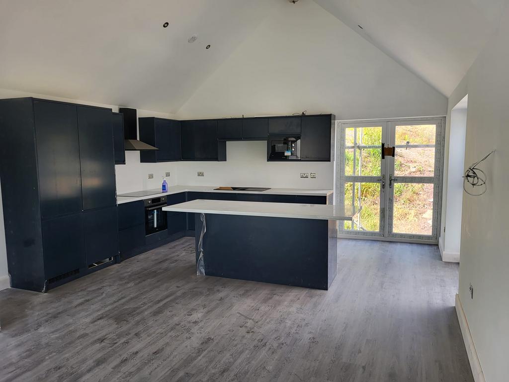 Open Plan Kitchen/ Dining & Sitting Area