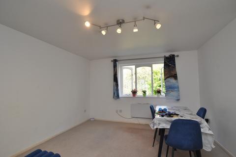 2 bedroom flat for sale, Wedgewood Road, Hitchin, Hertfordshire