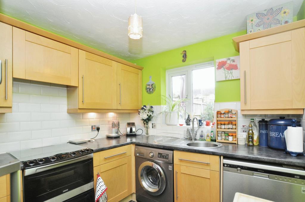 Peppercorn Walk, Hitchin 3 bed terraced house for sale £450,000