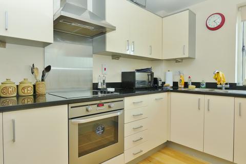 2 bedroom flat for sale, Coopers Yard, Hitchin