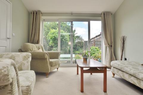 3 bedroom terraced house for sale, Telford Avenue, Stevenage, SG2