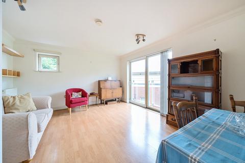 1 bedroom apartment for sale, Cross Street, Winchester, Hampshire, SO23