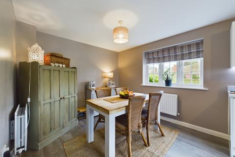 43 Catch Yard Road, Silverstone, Towcester, NN12 8WG