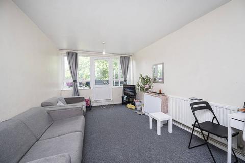 2 bedroom flat for sale, Clovelly Way, Stepney, London, E1