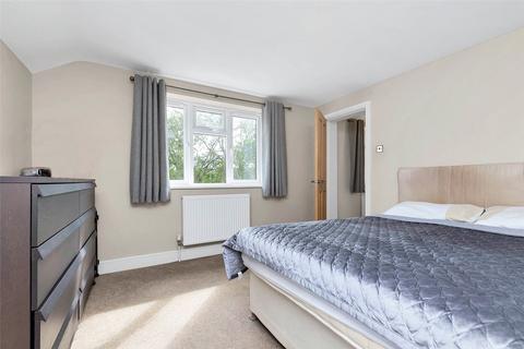 24 Priams Way, Stapleford, Cambridge, CB22 5DT