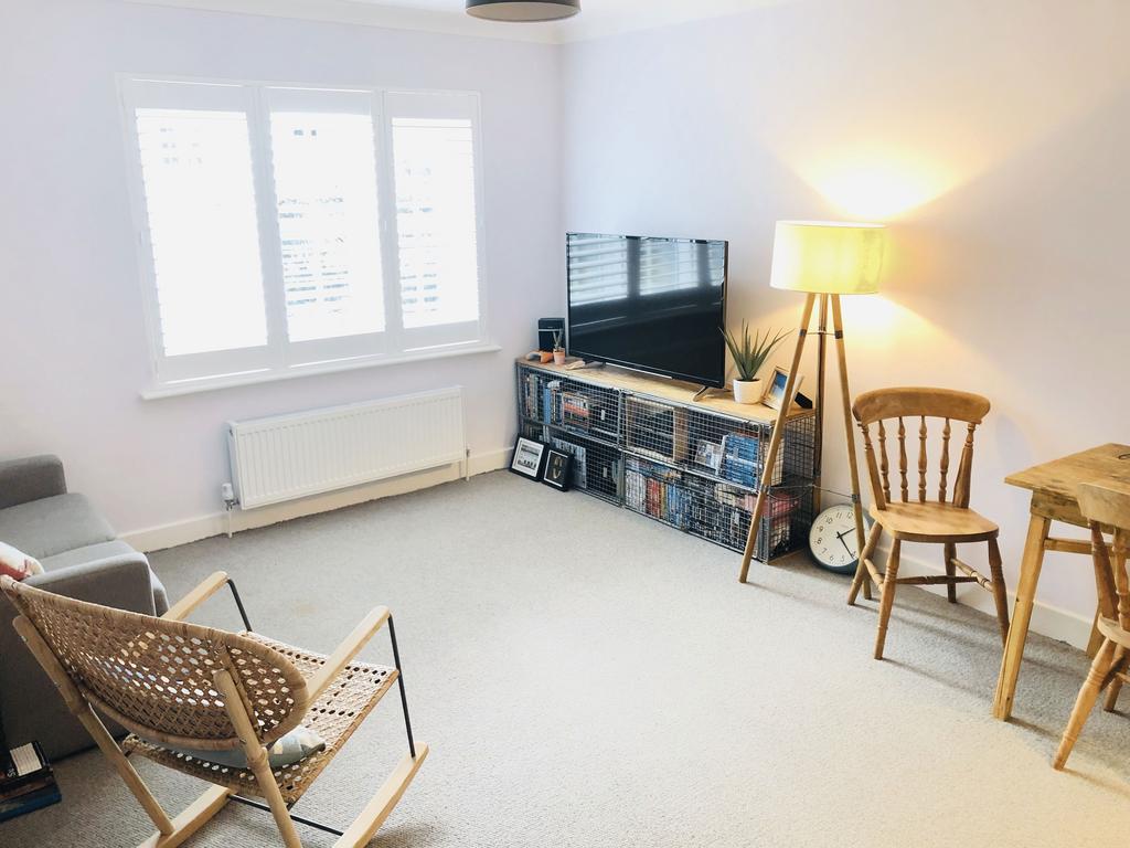 Aspen Vale, Whyteleafe, Surrey, CR3 2 bed apartment to rent £1,450