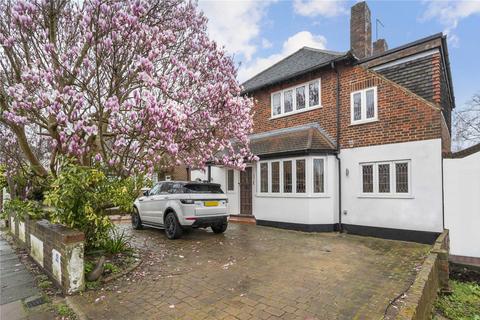 5 bedroom detached house for sale, Woodlands Avenue, New Malden