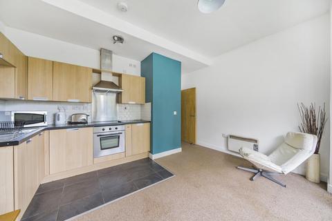 2 bedroom flat for sale, Rodley Lane, Rodley, Leeds, LS13