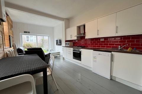 6 bedroom terraced house to rent, Ladysmith Road, Plymouth PL4