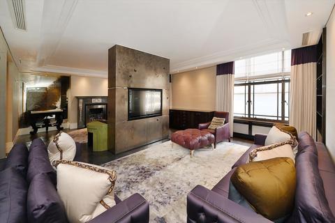 4 bedroom flat to rent, Arlington Street, St James's, London, SW1A