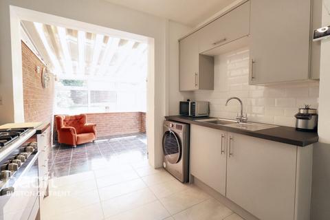 40 Worcester Road, Burton-on-trent, DE15 9JB