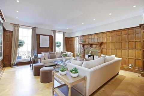 5 bedroom terraced house to rent, Wilton Place, London, SW1X
