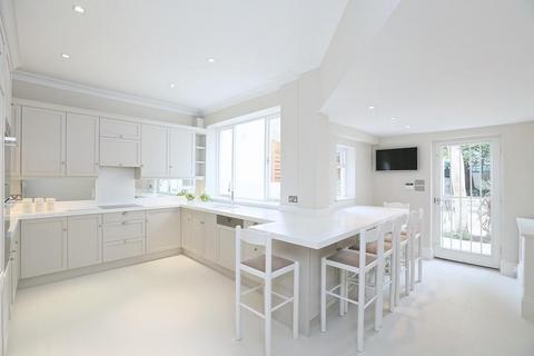 5 bedroom terraced house to rent, Wilton Place, London, SW1X