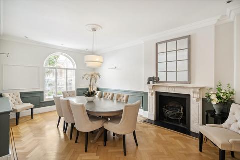 5 bedroom terraced house to rent, Wilton Place, London, SW1X