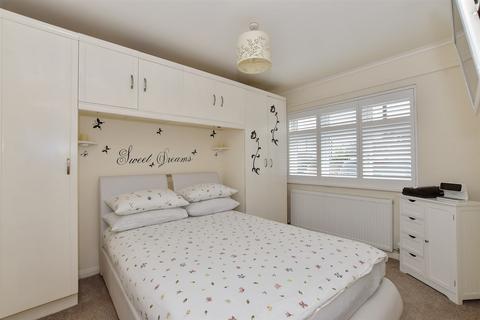 19 Carruthers Close, Wickford, SS11 7EZ