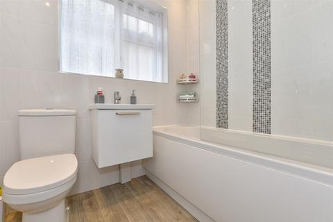 19 Carruthers Close, Wickford, SS11 7EZ