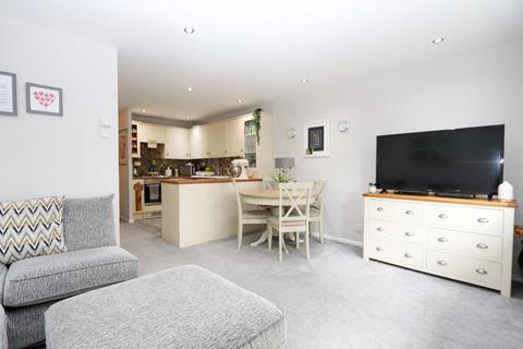 33 Garnon Mead, Coopersale, Epping, CM16 7RN