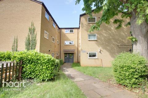 2 bedroom apartment for sale, Caernarvon Close, Stevenage