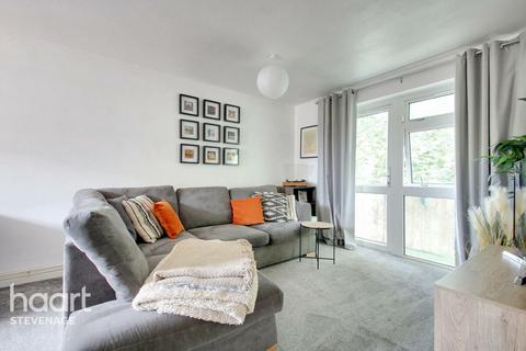 34 Caernarvon Close, Stevenage, SG2 8UB