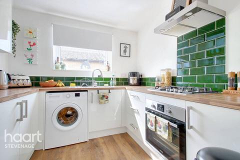34 Caernarvon Close, Stevenage, SG2 8UB
