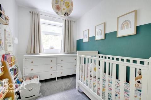34 Caernarvon Close, Stevenage, SG2 8UB