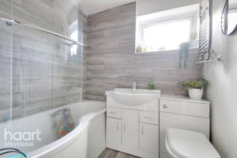 34 Caernarvon Close, Stevenage, SG2 8UB