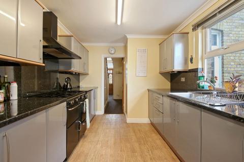 154 Old Road West, Gravesend, DA11 0LZ