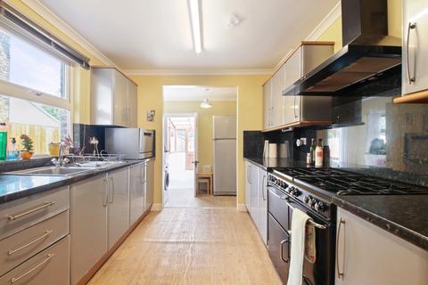 154 Old Road West, Gravesend, DA11 0LZ