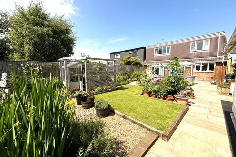 4 bedroom bungalow for sale, The Pastures, Wirral CH48