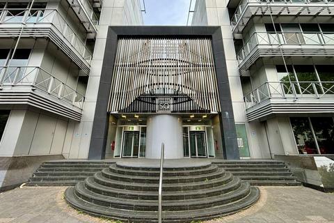 1 bedroom flat for sale, Flat 34 Trinity Square, 23-59 Staines Road, Hounslow, Middlesex, TW3 3FY