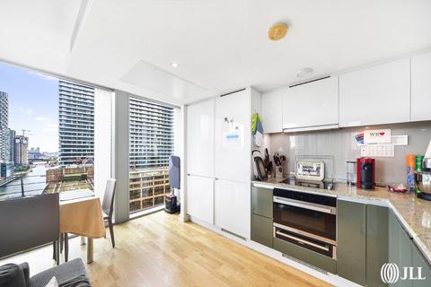 2 bedroom apartment to rent, Landmark East Tower, London E14