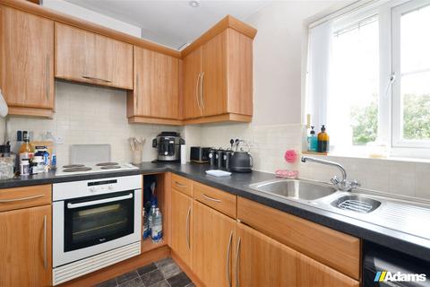 2 bedroom flat for sale, Linnets Park, Runcorn