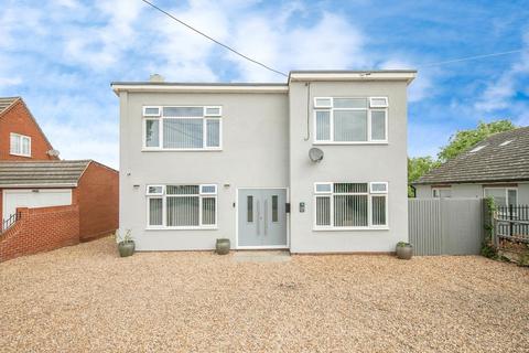 5 bedroom detached house for sale, Point Clear Road, Clacton-on-Sea CO16