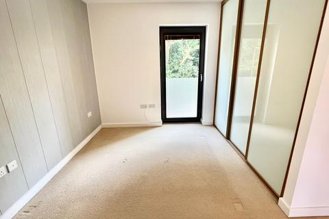 2 bedroom flat to rent, Madeira Road, Bournemouth BH1