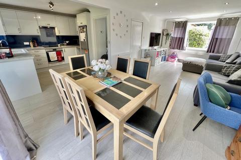 3 bedroom end of terrace house for sale, Brooks Close, Ringwood, BH24 1NE