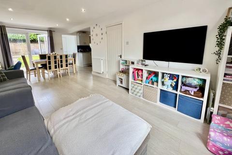22 Brooks Close, Ringwood, BH24 1NE