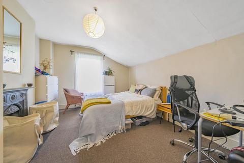 1 bedroom flat for sale, Gambole Road, Tooting