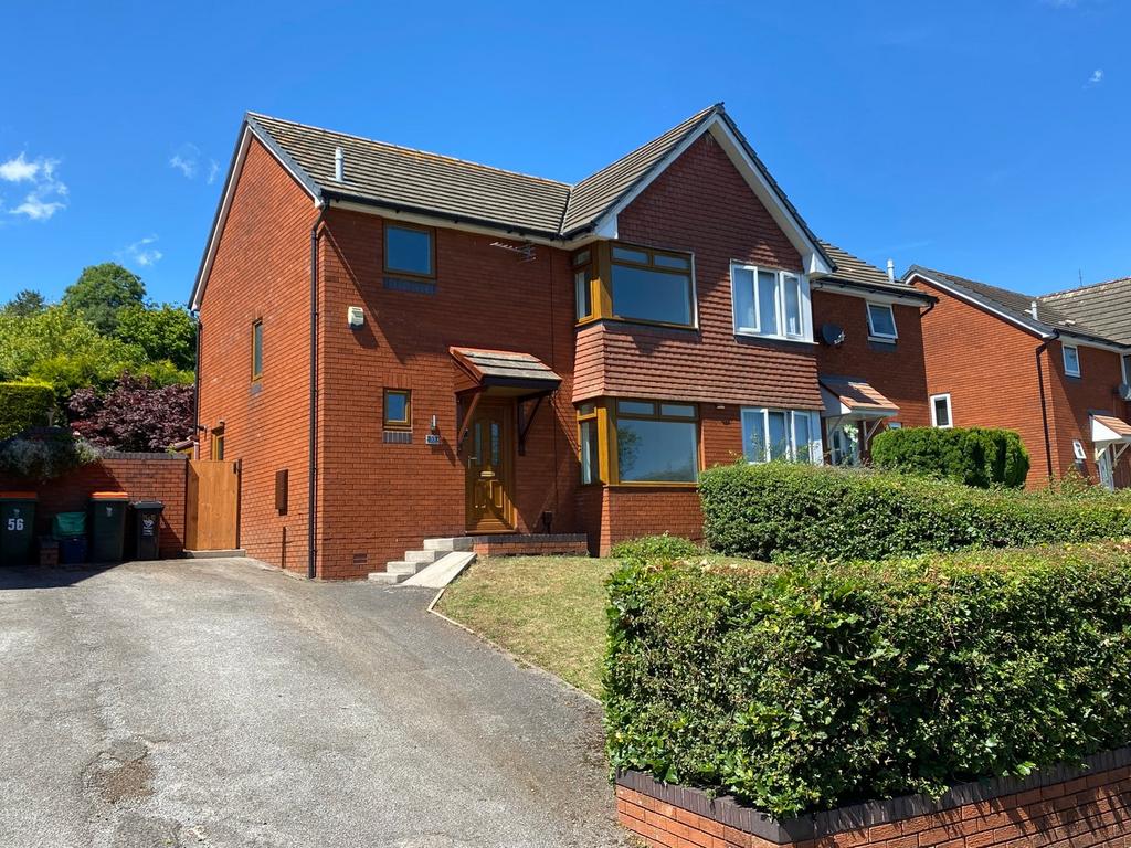Royal Oak Drive, Newport NP18 3 bed semidetached house for sale £270,000