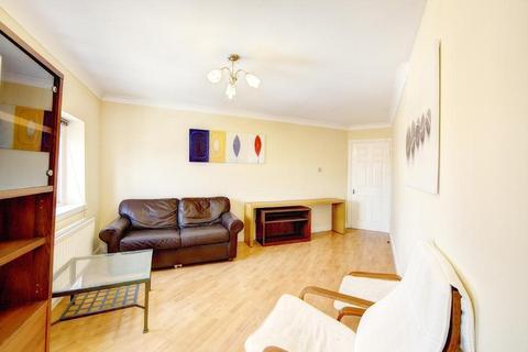 2 bedroom flat to rent, Tower House, City Centre,