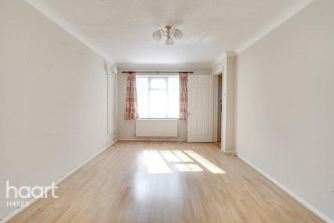 17 Airdrie Close, Hayes, UB4 9SR