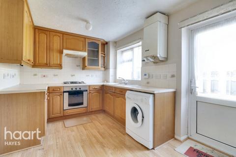 17 Airdrie Close, Hayes, UB4 9SR