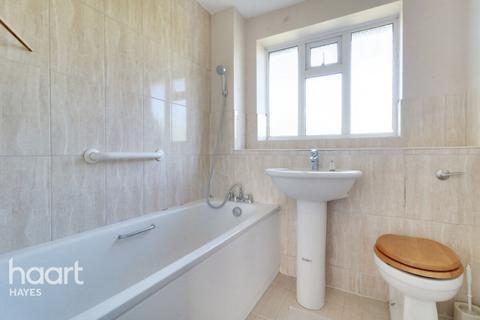 17 Airdrie Close, Hayes, UB4 9SR
