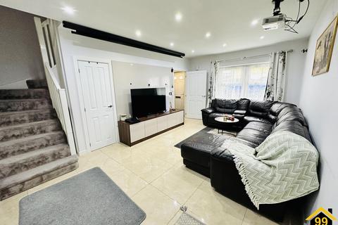 3 bedroom terraced house for sale, Autumn Way, West Drayton, Middlesex, UB7